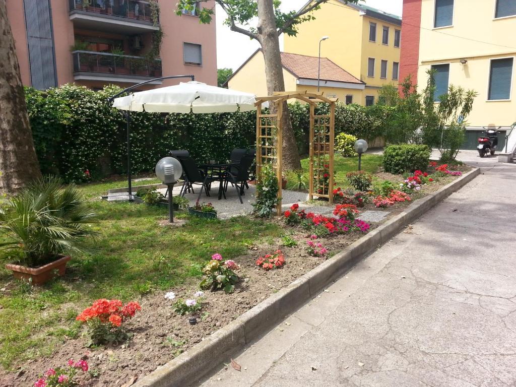 Hotel Garden Mediolan Zewnętrze zdjęcie